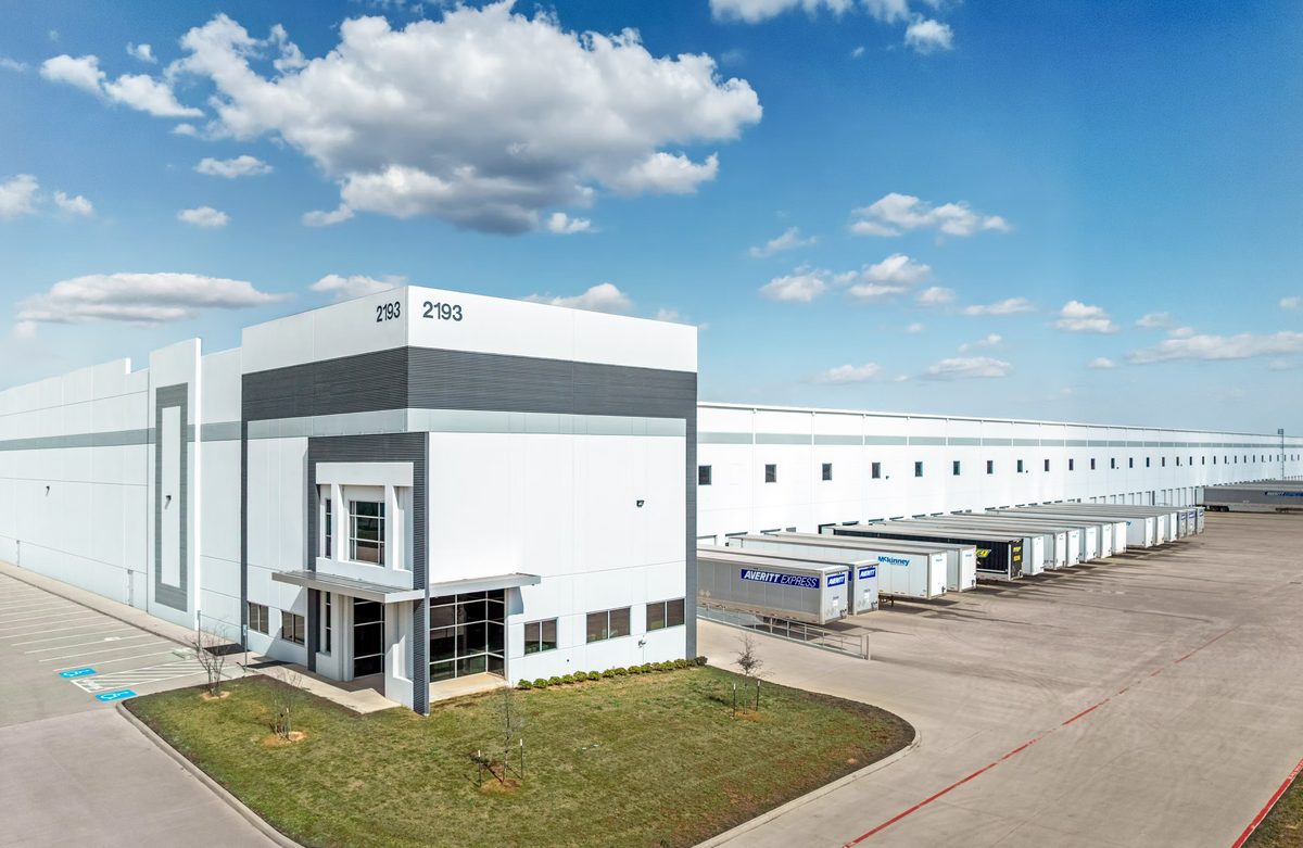 Twinwood Distribution Center III at 2193 Discovery Hills Parkway in Brookshire, Texas, the 767,520-square-foot Class A cross-dock facility acquired by Bridge Logistics Properties.