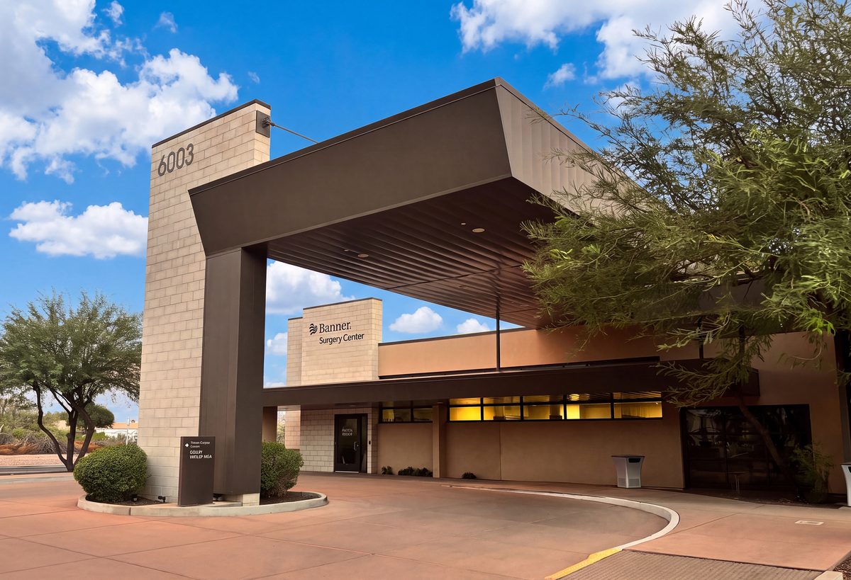Lincoln Property Company and PGIM Acquire 13,957-SF Banner-Anchored Surgery Center in Metro Phoenix