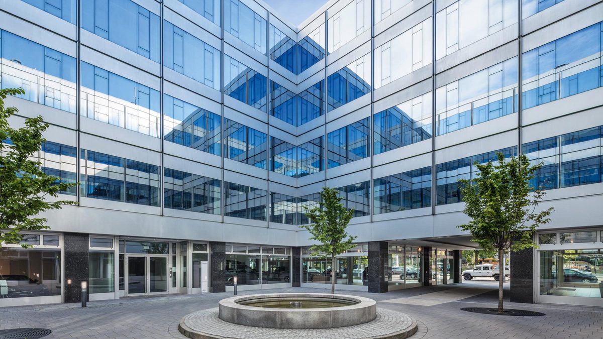 Seestern 3 in Düsseldorf’s Seestern district, the Union Investment office property now fully leased following a 10-year, 9,666-square-meter agreement with a global technology group.